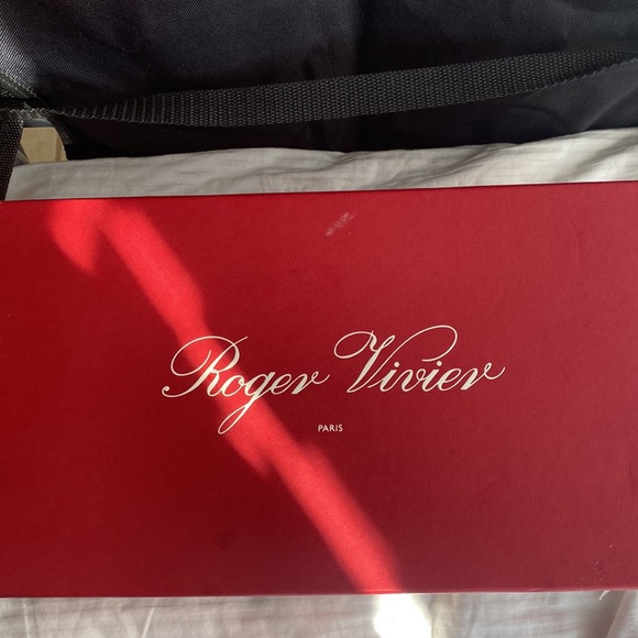 Roger Vivier women shoes - Picture 15 of 16